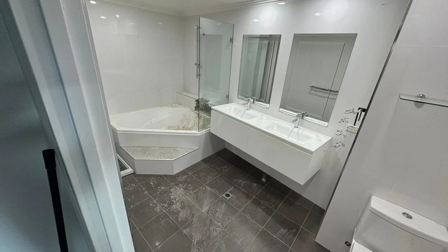 Milsons Point apartment strip out work, view 7
