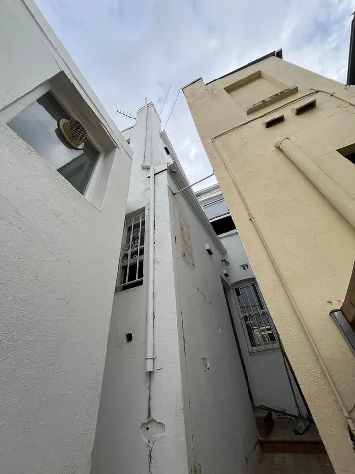 Partial demolition work, view 4